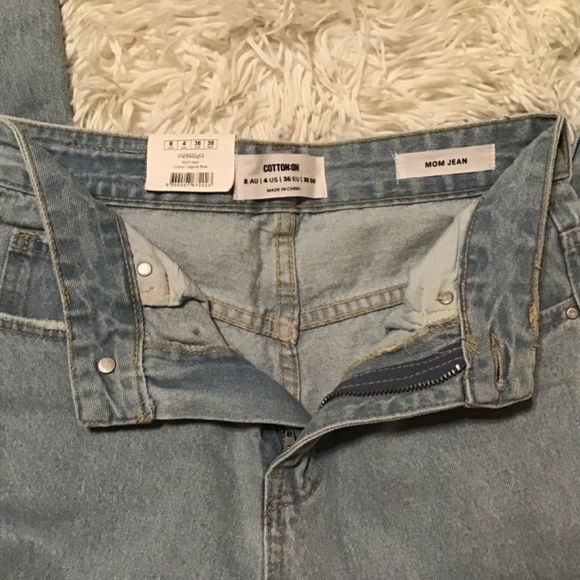 High Waisted Cotton On Mom Jeans NWT - Picture 6 of 9